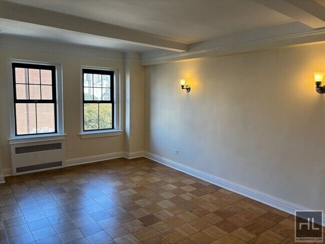 Building Photo - Christopher Street Rental