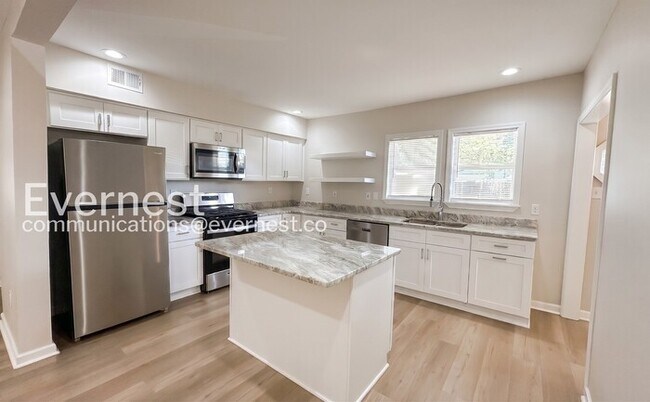 Photo - 2044 Saulsbury Pl