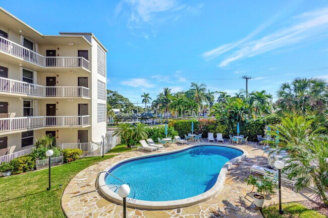 Building Photo - 1131 SE 4th St Unit 3060