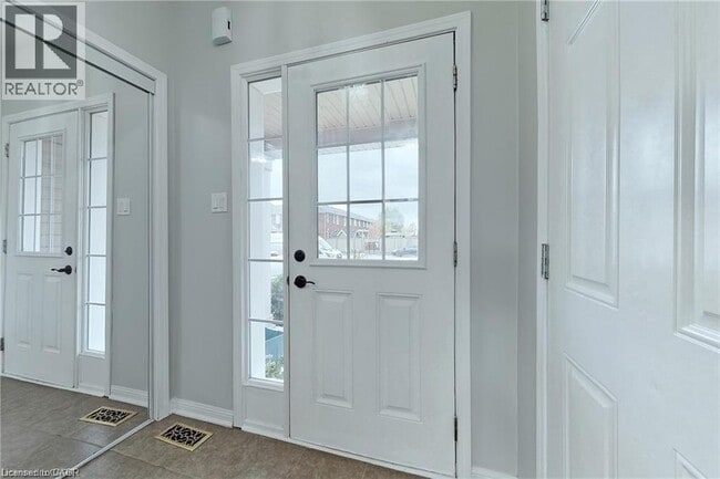 Photo - 1005 Farmstead Dr