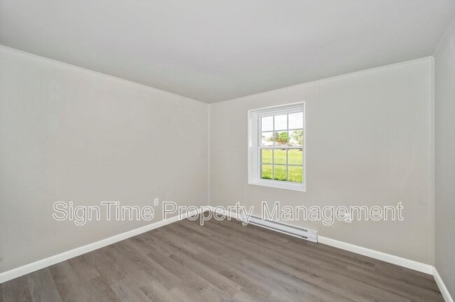 Photo - 15207 National Pike