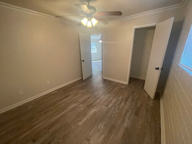 Photo - 810 W Maryland Ave Unidad C