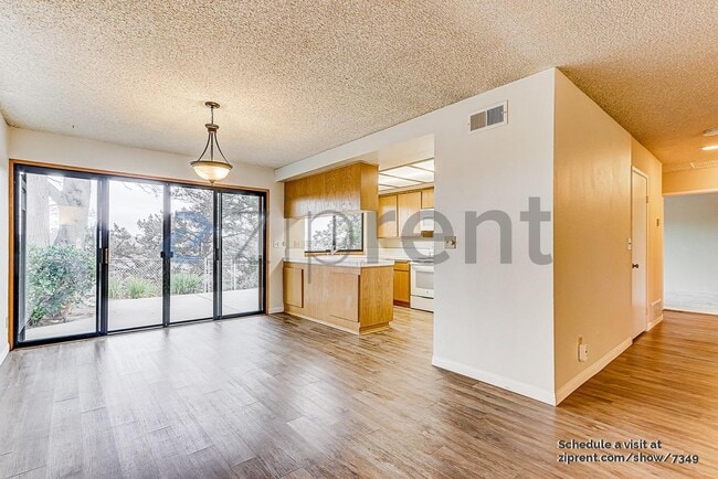 Photo - 4636 Huggins Way