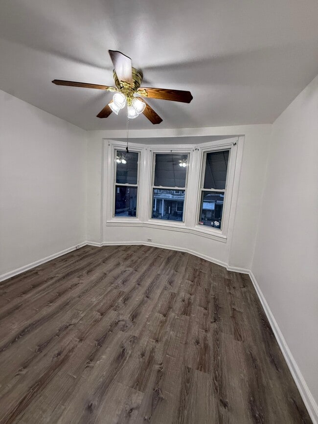 Photo - 541 Perry St