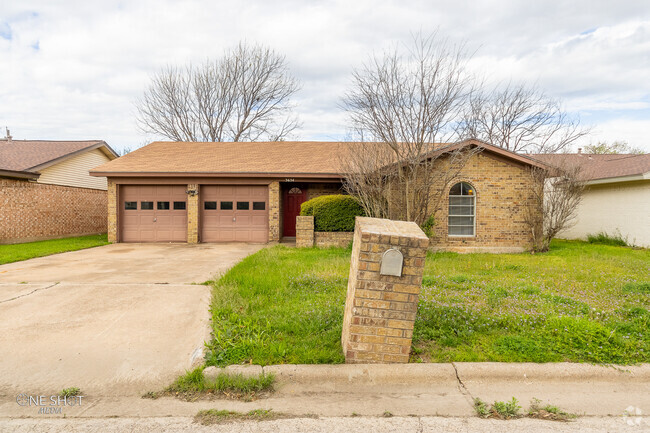 Building Photo - 3634 Auburn Dr Rental