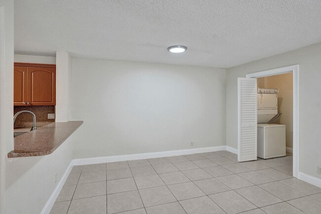Photo - 3 BED/2BATH Unit 111