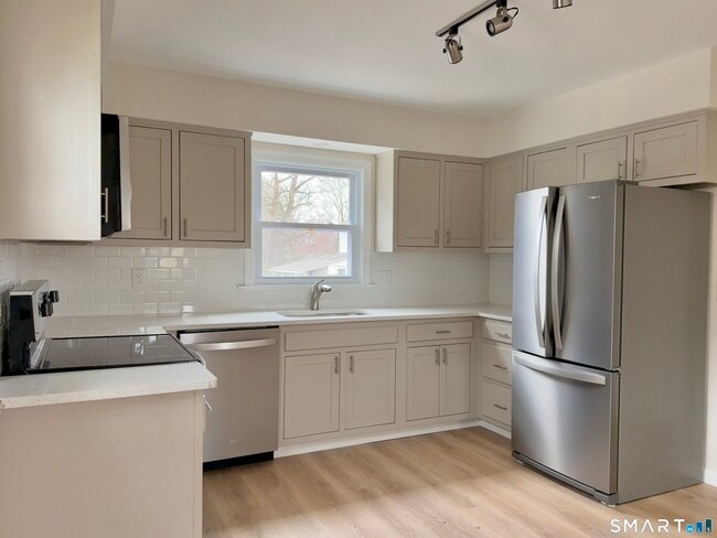 Photo - 194 High Ridge Ave Unit 1