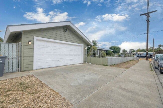 Tamarack Coastal Retreat! 1/2 Duplex with ... - Tamarack Coastal Retreat! 1/2 Duplex with ... Apartamento