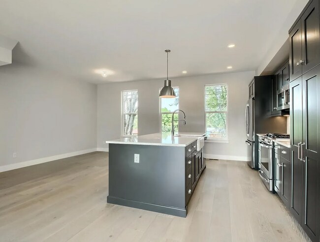 Photo - "Spacious 3-Bed Townhouse in Arvada with 2.5 Baths & 1854 Sq Ft of Comfort!" Unidad #A