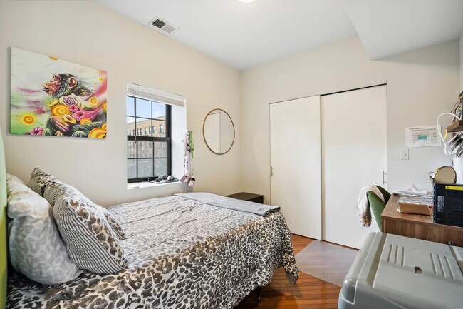 Photo - 1722 W Ohio St Unit 2