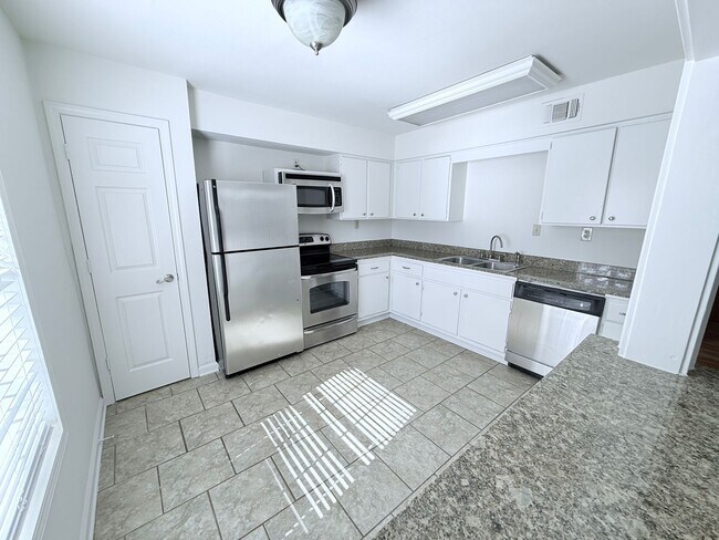 Photo - 201 Park Lane Unit 201