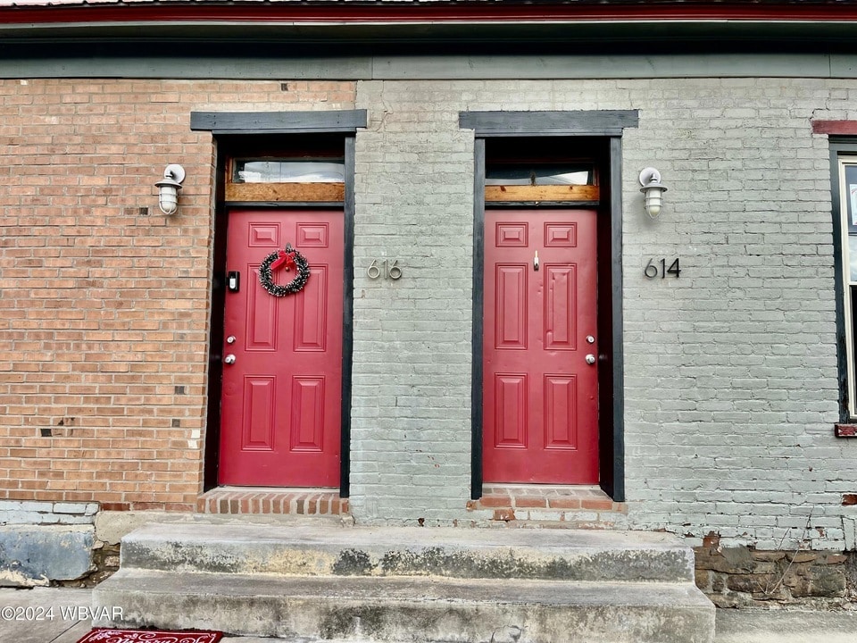 Photo - 616 Grace St