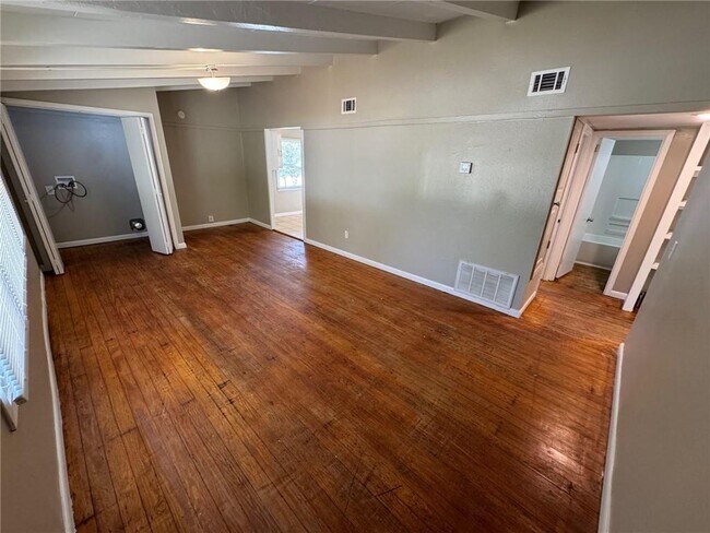 Photo - 4051 Pringle Dr