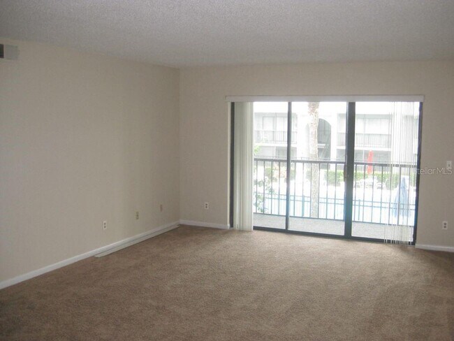 1627 S Pine Ridge Cir Condo Unit - Image 