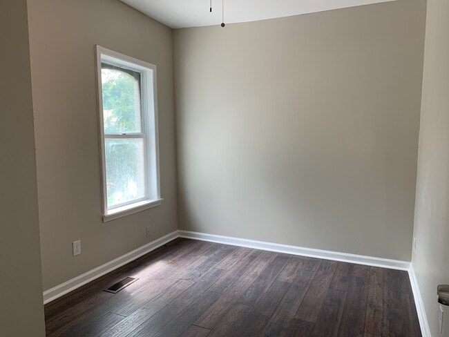 Photo - 2415 Booker St Unit B