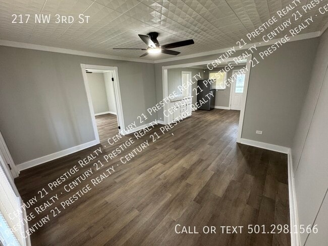 Photo - 217 NW 3rd St