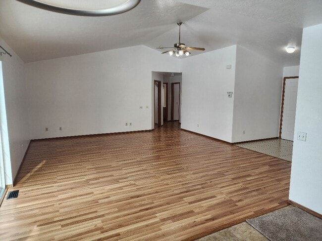 Photo - Newly remodeled 3 bedroom home!