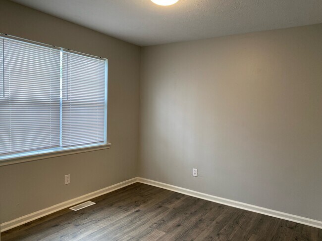 Photo - 146 Smithfield Dr