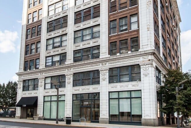 Building Photo - 1709 Washington Ave Unit 703 Rental