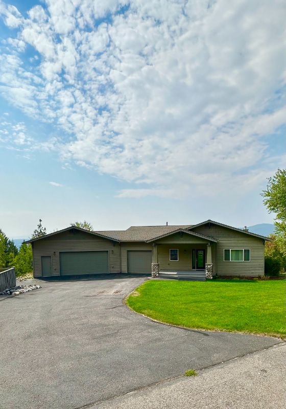 Building Photo - 835 Highland Dr Rental