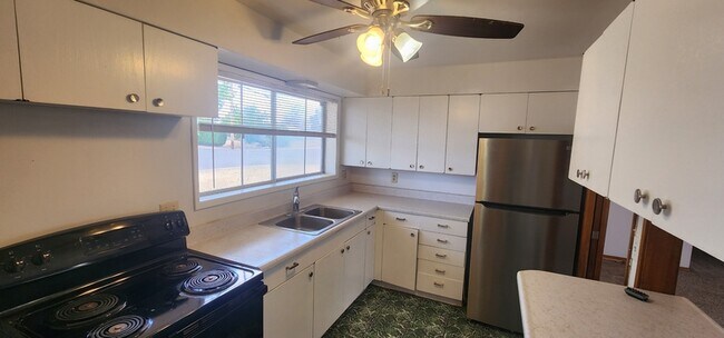 Photo - 309 Daley Dr