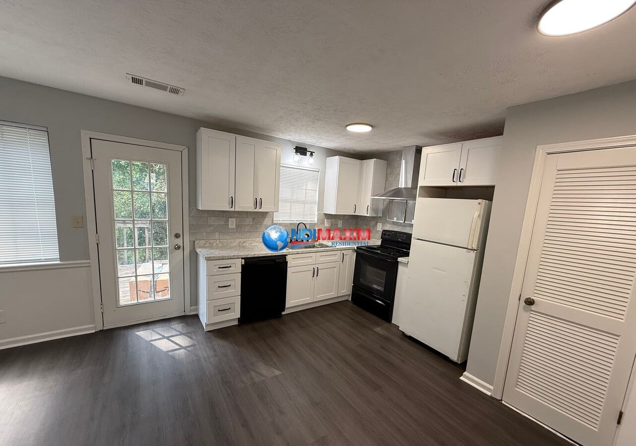 Renovated apartment part of a 4-plex in Sn... - Renovated apartment part of a 4-plex in Sn... Unit 2603 Parkside Way