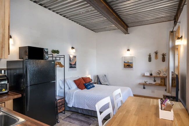 Photo - 402 N Foys Lake Dr Unidad ID1292066P