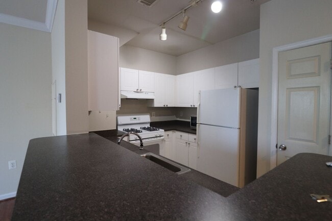 Photo - Rare 2BR 2BA 2 Level Condo With Garage