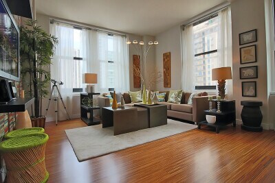 Photo - 69 E Lake St