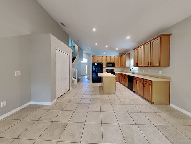 Photo - 906 Summit Ash Ct