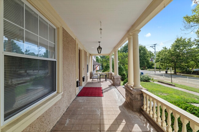 Photo - 809 Edgewood Ave