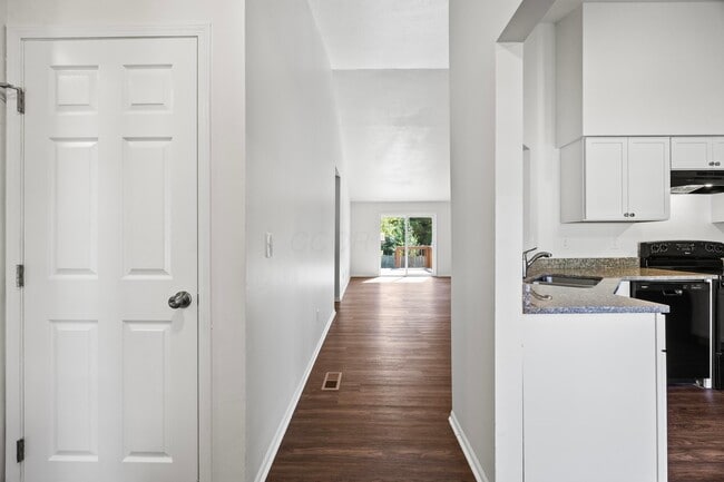 Photo - 6948 Kinston Dr