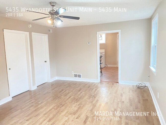 Photo - CHIC 2-BEDROOM/1BATH MAIN APARTMENT IN OLDE RIVERSIDE + HYDRO AND GAS Unit 5435 Main