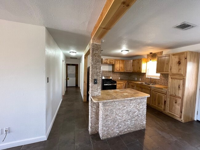 Photo - 4813 37th St