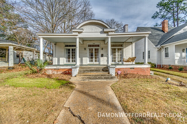 Building Photo - 844 Belhaven St Rental