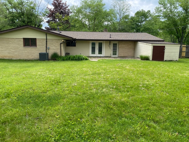 Photo - 2302 Lakeview Dr