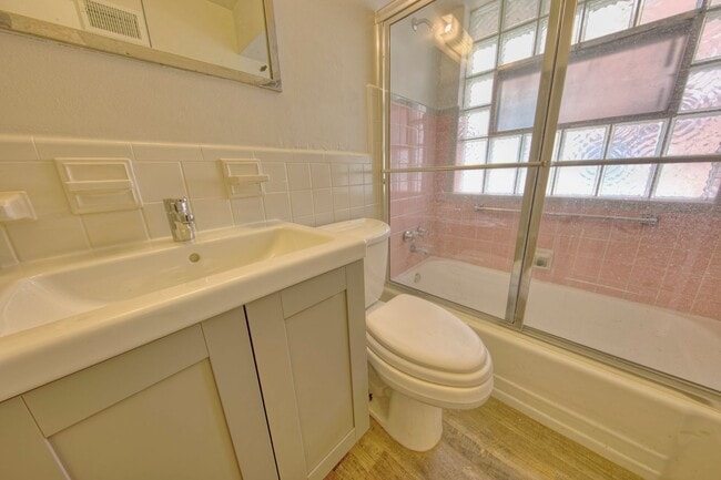 Photo - 5217 S Grand Blvd Unit 5217 S. Grand Blvd.