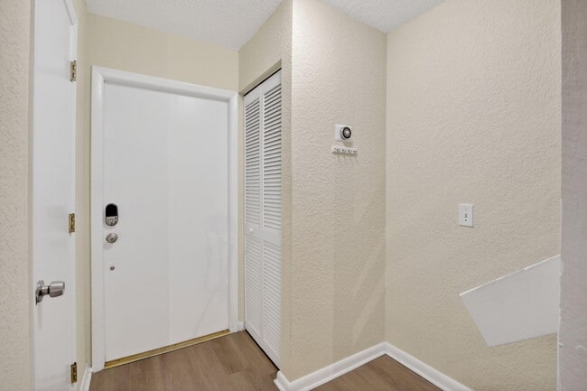 Photo - 2520 Van Buren St
