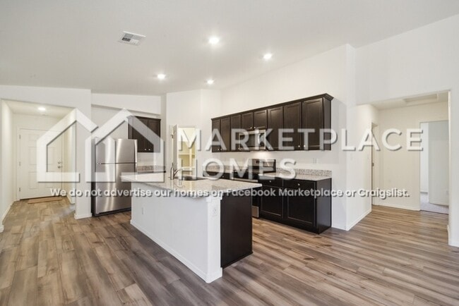 Photo - 975 Barkwell Dr SW