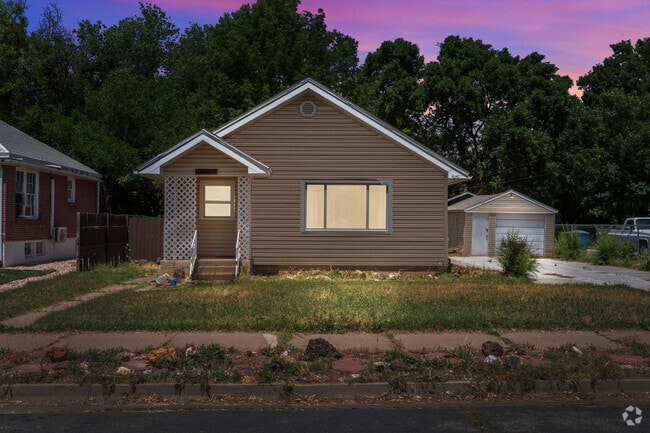Building Photo - 540 8th St Rental