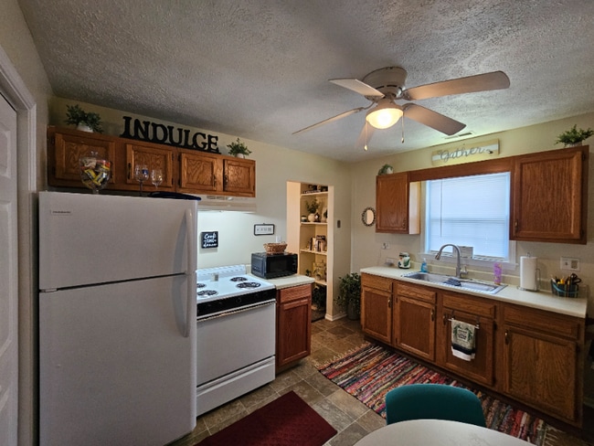 Photo - 2124 W Jackson St