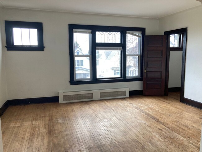 Photo - 3101 Restormel St Unit Upper