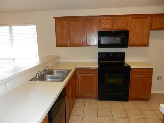 Building Photo - 9813 Carter Dr