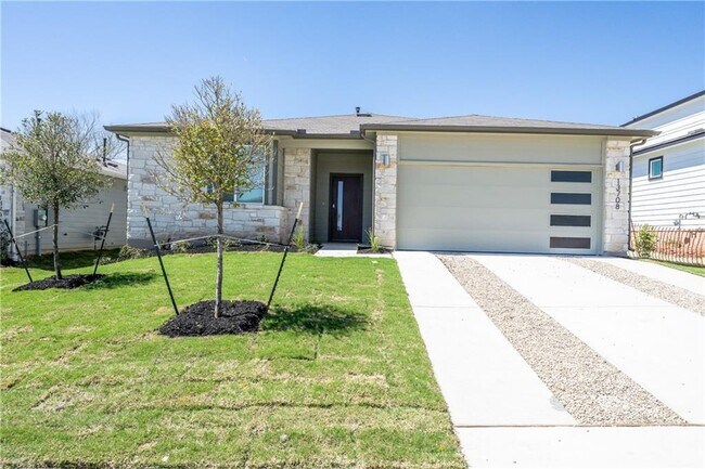 Building Photo - 13708 Lubeck Dr