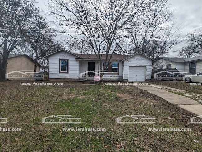 3 bed 1 bath Home Available in Fort Worth! - 3 bed 1 bath Home Available in Fort Worth!