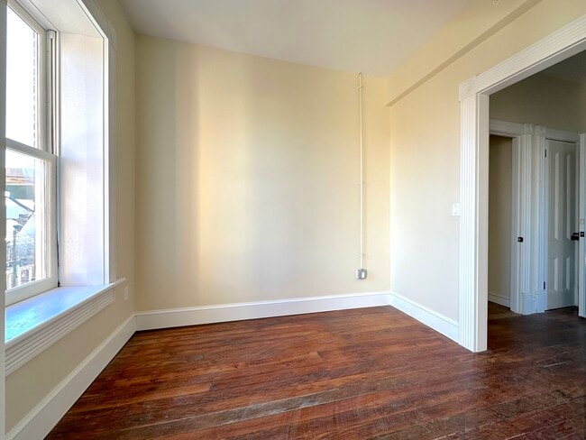 Photo - 31 Dubois St Unit 5