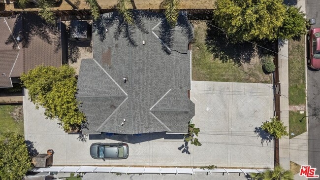 Photo - 6712 Cedros Ave