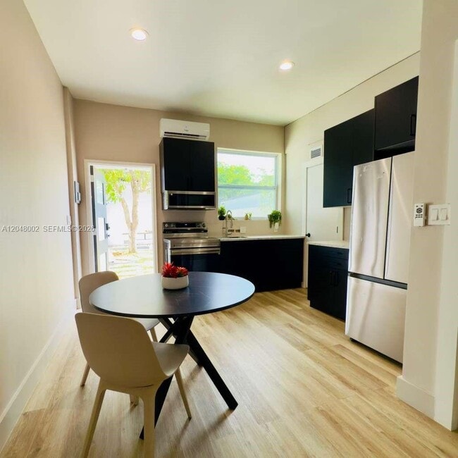 Photo - 220 NW 126th St