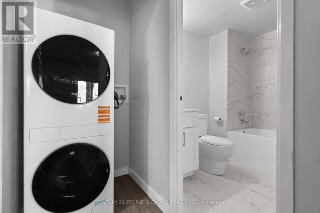 Photo - 72 Main St E Unit 107