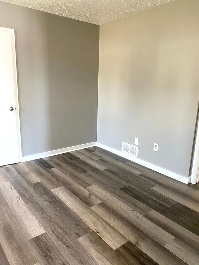 Photo - 110 1/2 Lee Street Unidad 110 1/2 Lee Street Apt B